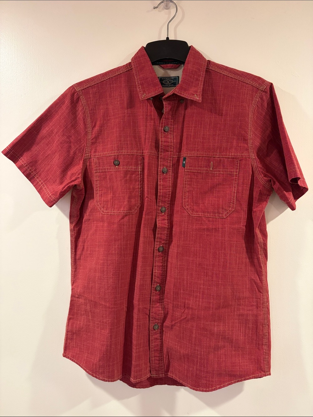 G.H. Bass & Co. Red Short-Sleeve Button-Down Shirt